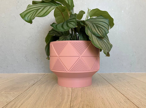 Solah Pattern Lightweight Planter Pot with Drip Tray