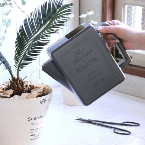 Ultra Slim Compact Indoor Plant Watering Can (1.5L)