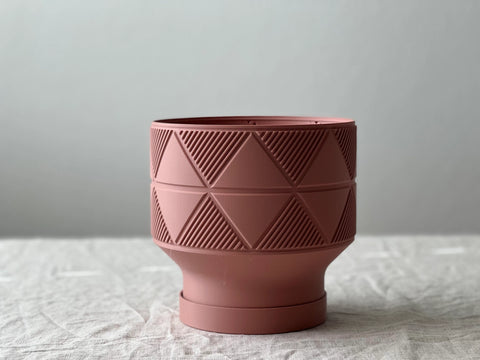 Solah Pattern Lightweight Planter Pot with Drip Tray