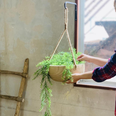 Carving Round Hanging Pot