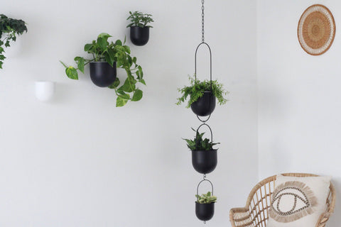 Round Minimalist Metal Wall Planter Pot